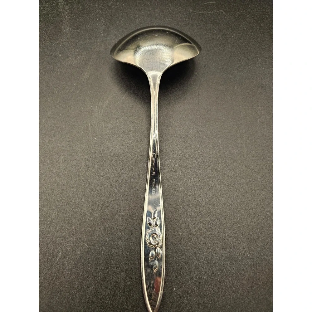 Community Stainless Silver Rose Gravy Ladle Floral Embossed Serving Spoon Vintag